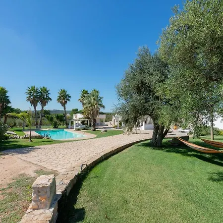 Helloapulia - Trulli Oleandro *